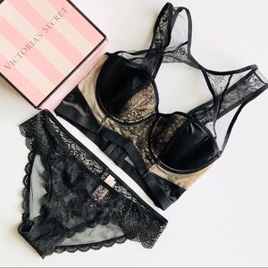 Victoria’s Secret black lingerie set - 32D/SMALL